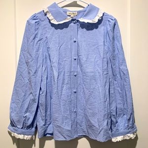 PETERPAN COLLAR BLUE AND WHITE BUTTON DOWN BLOUSE